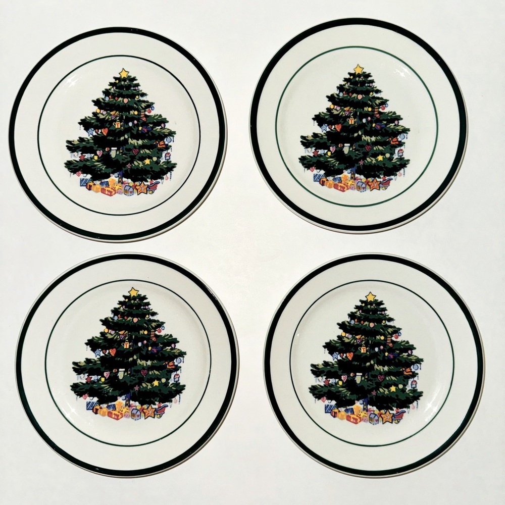 Totally Today Holly Tree Christmas Tree Salad Dessert Bread Plate Set of 4